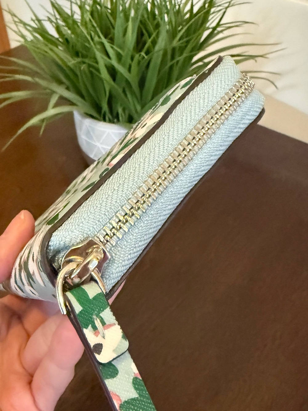 Kate Spade Laurel Way Floral Wallet - Picture 5 of 6